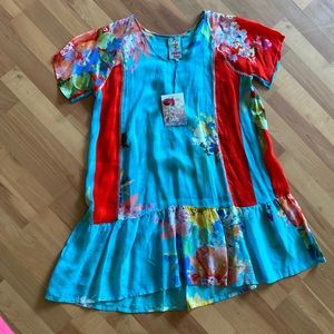 Stunning new with tags Johnny was tunic. Size small.